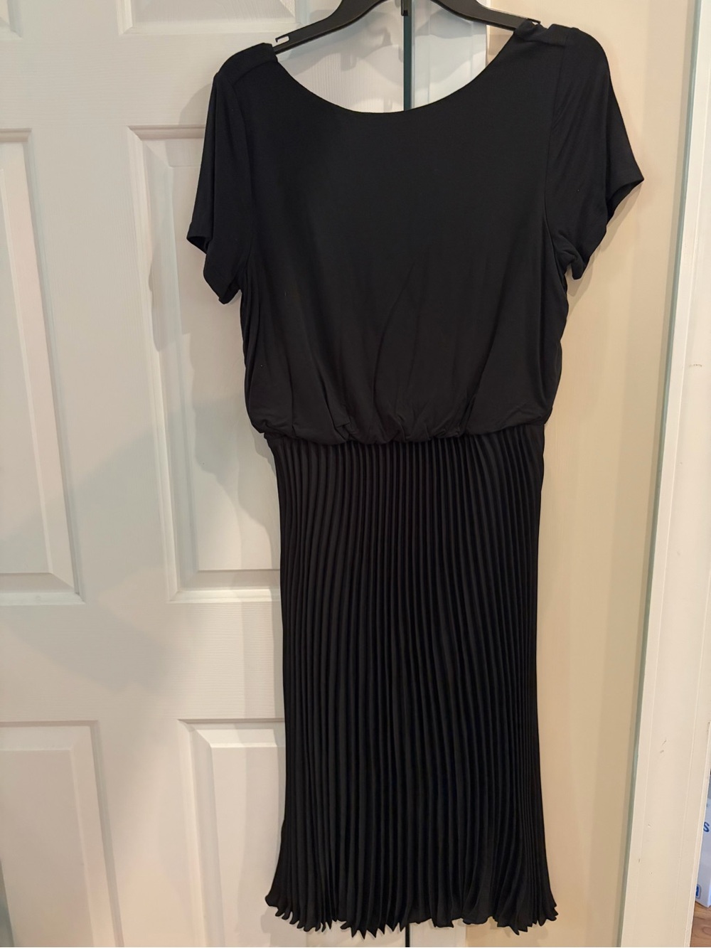 NWT LOFT Black Short-Sleeve Blouson Pleated Midi Dress